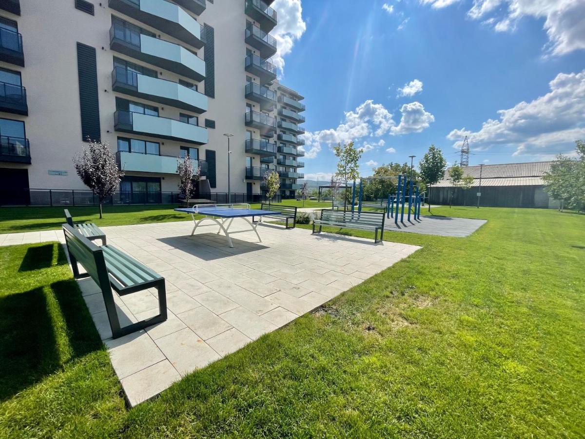 Ferienwohnung Grand Park White Iulius Mall Cluj-Napoca Exterior foto